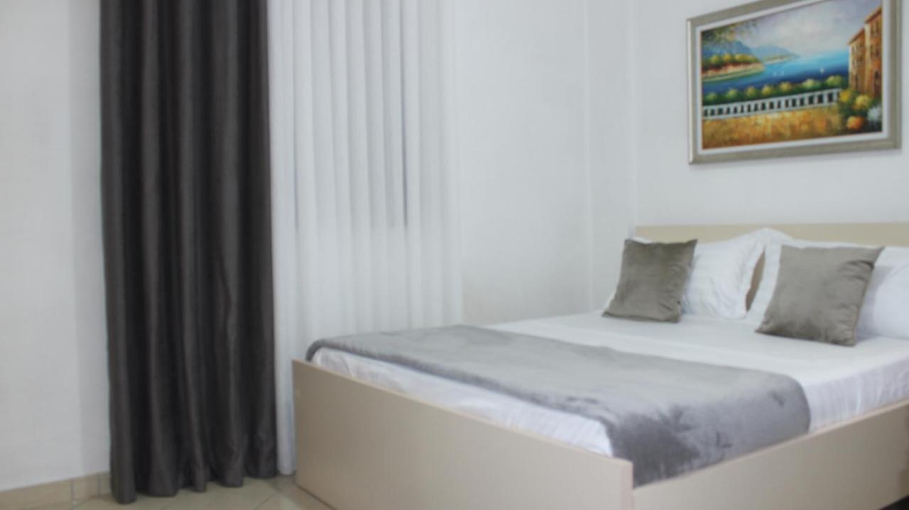 Deni'S Family Apartment In New Blvd Tirana Exteriér fotografie